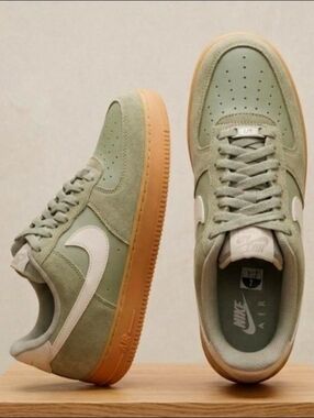 RARE Deadstock Nike Air Force 1 Low – Sage Green/Gum Sole